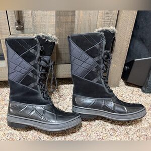 Women's‎ 6.5 Clarks Muckers Storm black waterproof winter boots